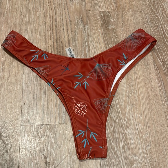 NWOT Zaful Size Medium Bathing Suit - Picture 5 of 7